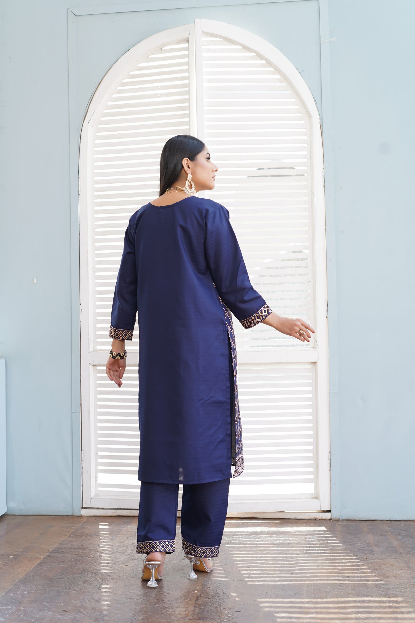 SWERA EMBROIDERED 2PC